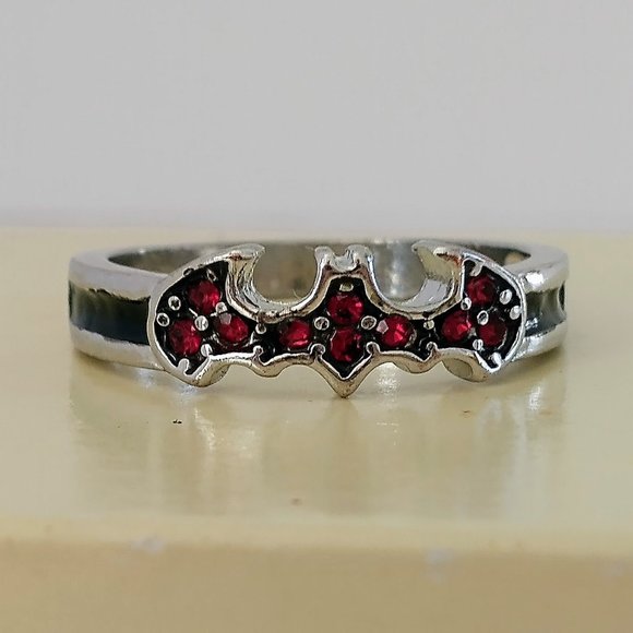 Unisex Bat Ring Silver Tone With Red Stones and Black Enamel Size 8 - Picture 1 of 9
